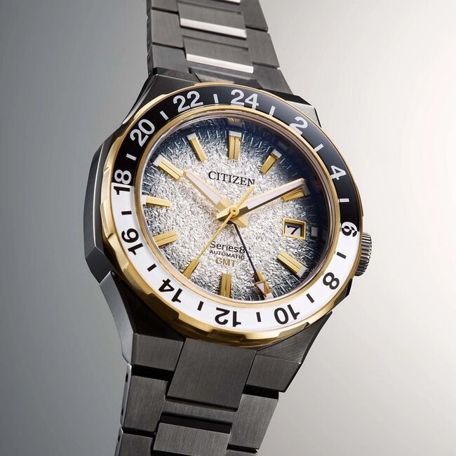 Citizen Citizen Horloge NB6035-55H Serie 8 GMT Automaat Staal Gun Metal Saffier Glas 100m Waterdicht 41mm Limited Edition