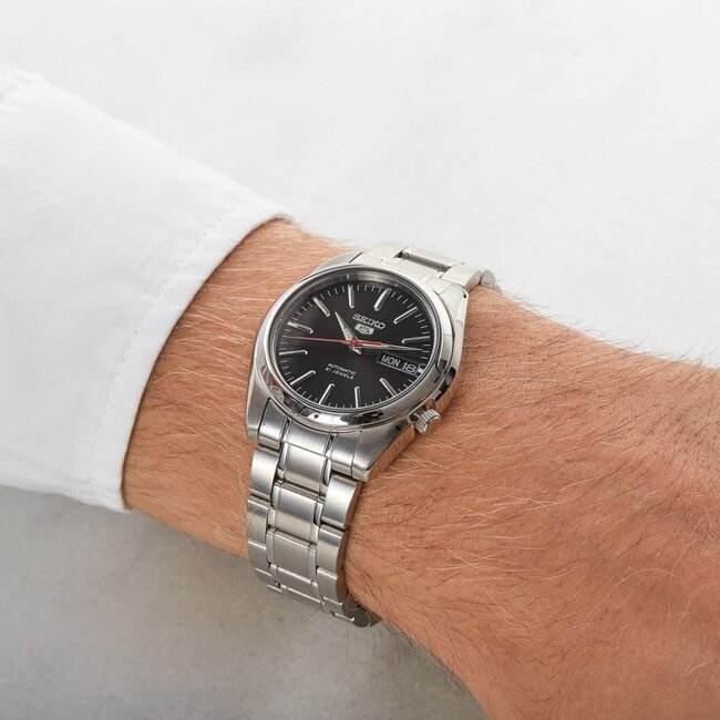 Seiko Seiko Horloge SNKL45K1 5 Staal Automaat met Zwarte Wijzerplaat 38mm
