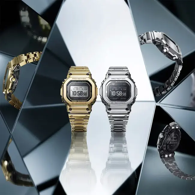 Casio G-Shock Casio G-Shock Horloge GMW-BZ5000GD-9ER 5000 Serie Full Metal met Geelgouden Plating Digitaal  43mm