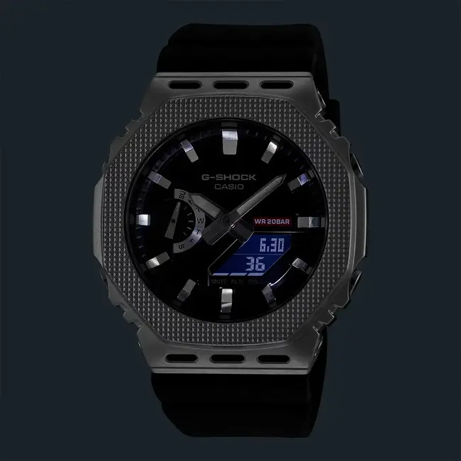 Casio G-Shock G Shock Horloge GM-2100M-A1AER Staal Digitaal Analoog 200m Waterdicht met Rubberen Horlogeband