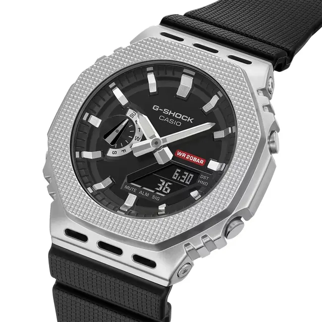Casio G-Shock Casio G-Shock Horloge GM-2100M-A1AER Staal Digitaal Analoog 200m Waterdicht met Rubberen Horlogeband