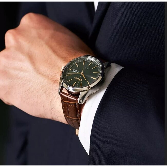 Seiko Seiko Horloge SNE529P1 Staal Solar Saffierglas 100m Waterdicht met Bruine Leren Horlogeband 40mm