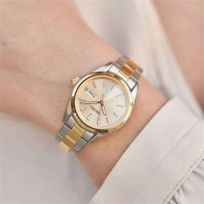 Seiko Seiko Horloge SRZ532P1 Staal Bi-color Quartz met Diamonds en MOP Wijzerplaat Saffierglas