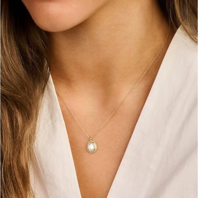 Blush Blush Collier 3169YMQ 14k Geelgoud met Ovale Hanger MOP 42cm