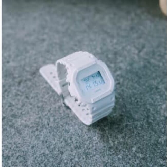Casio G-Shock Casio G-Shock Horloge DW-5600WW-7ER Digitaal Wit 49mm Waterdichtheid 20m