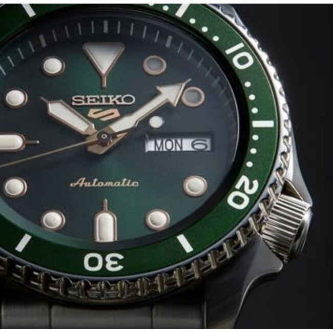 Seiko Seiko Horloge SRPD63K1 5 Sports Staal Automatic 100m Waterdicht met Groene Wijzerplaat 42mm