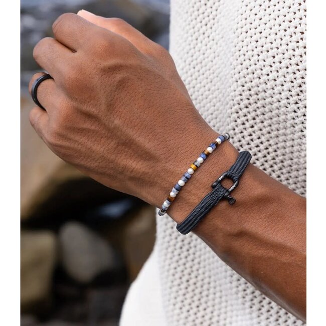 Pig & Hen Pig & Hen Armband P48-266714-L Brontide Adjustable 4mm Zwart 20-21cm