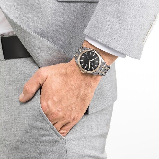 Citizen Citizen Horloge BM7109-89E Staal Bi-color Eco-drive 100m Waterdicht met Zwarte Wijzerplaat 41mm