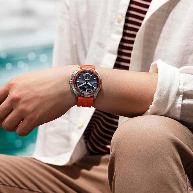 Citizen Citizen Horloge JV3000-13E Promaster Staal Analoog Digitaal Eco-drive 200m Waterdicht met Oranje Horlogeband 43mm