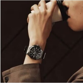 Casio G-Shock Casio G-Shock Horloge GST-B1000-1AER Staal Analoog Zwarte Wijzerplaat met Zwarte Rubberen Band 200m Waterdicht 44mm