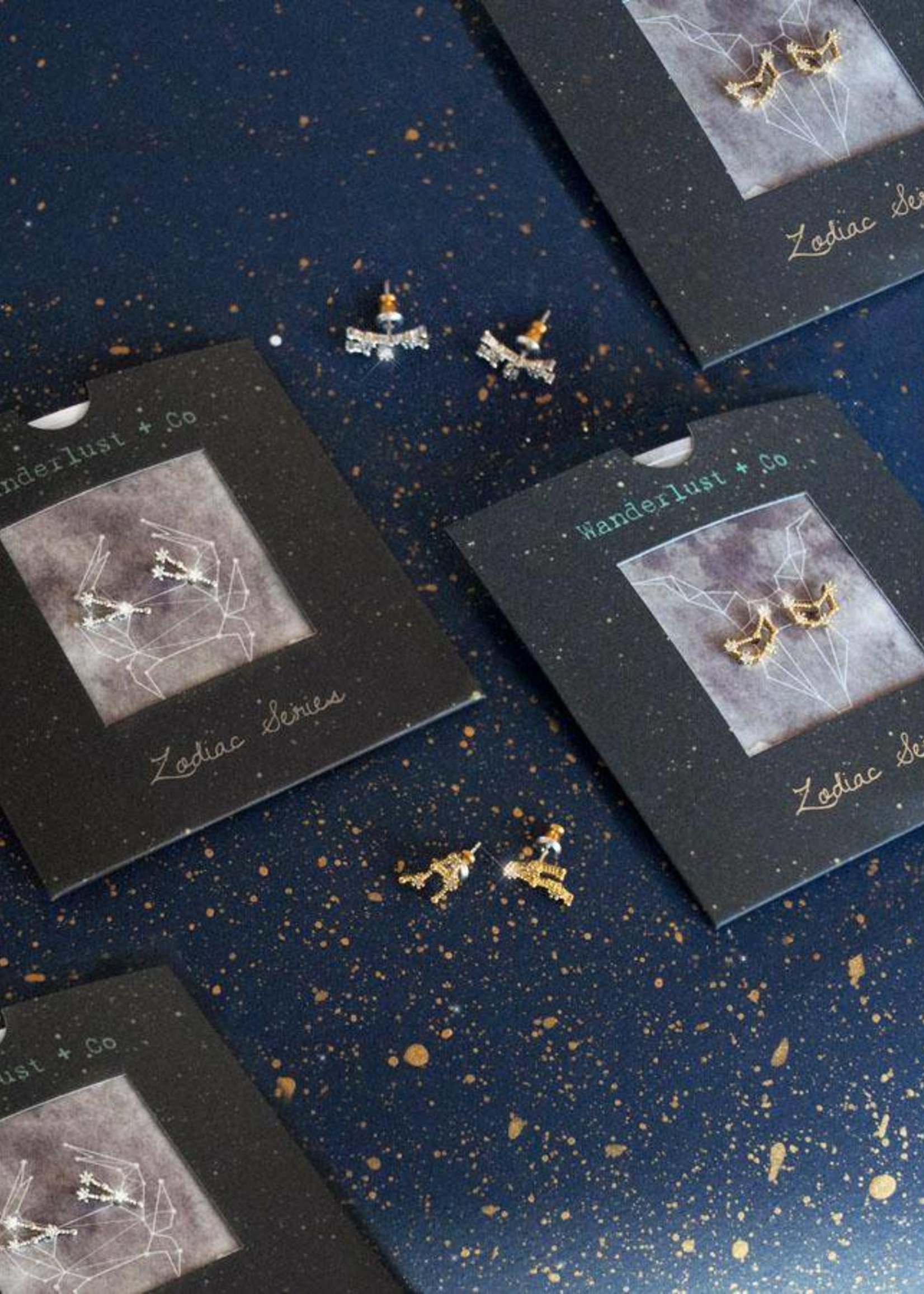 Wanderlust + Co Aries Zodiac oorbellen goud