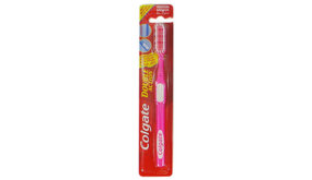 Colgate Colgate Tandenborstel Double Action Medium - 1 Stuks