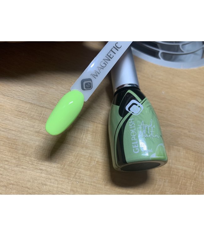 448 Gelpolish Apple Martini