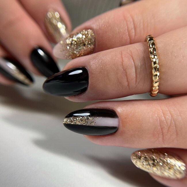 332 Gelpolish Blackest Black