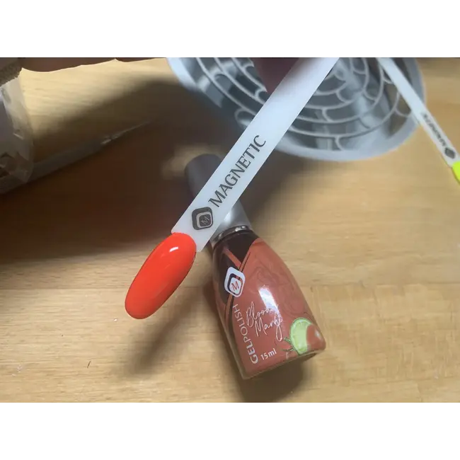 451 Gelpolish Bloody Mary