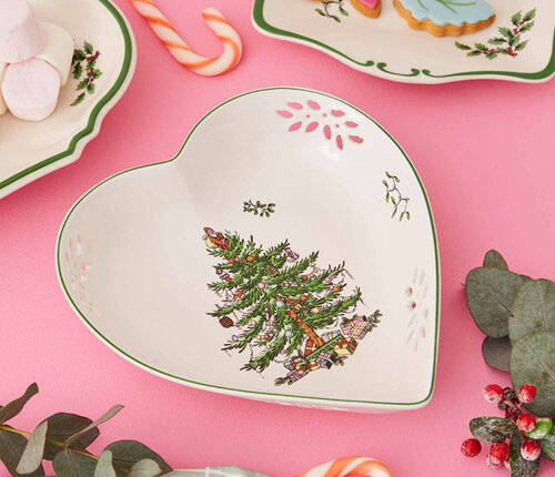 Spode Schaal hartvorm opengewerkt Christmas Tree 19,5 cm   Spode Schaal hartvorm opengewerkt Christmas Tree 19,5 cm