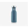 Eva Solo Fridge carafe 1 L dusty blue geweven hoesje Eva Solo Fridge carafe 1 L dusty blue geweven hoesje