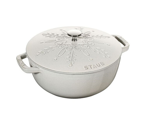  Staub Stoofpot / Cocotte m deksel Snowflake 24 cm white truffle gietijzer 3.6 liter 