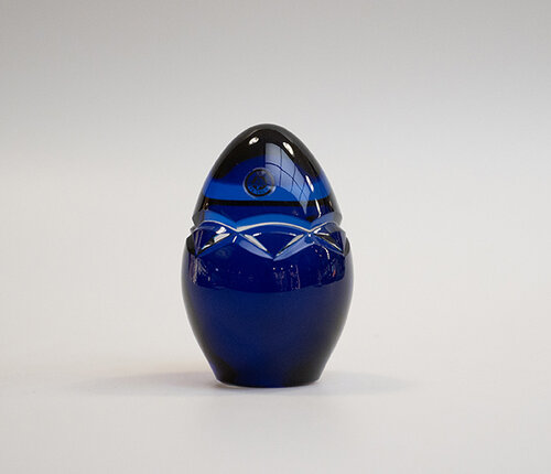  Val Saint Lambert Presse-papier / Ei kristal kobaltblauw geslepen 97 mm 