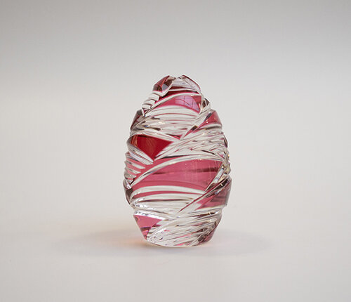  Val Saint Lambert Presse-papier / Ei kristal rood geslepen 97 mm 