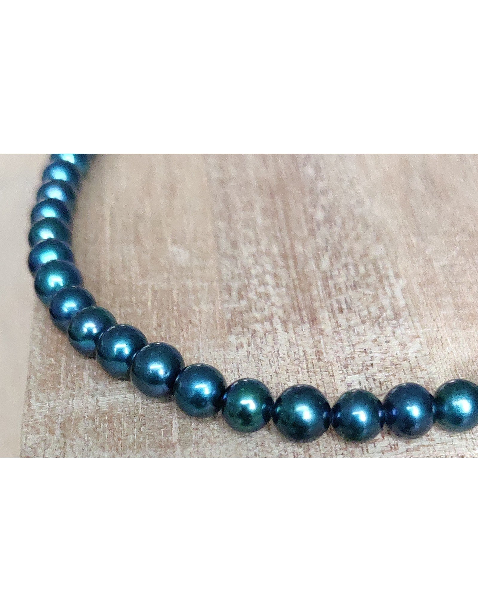 Handmade by Hanneke Weigel Pearl necklace petrol tones