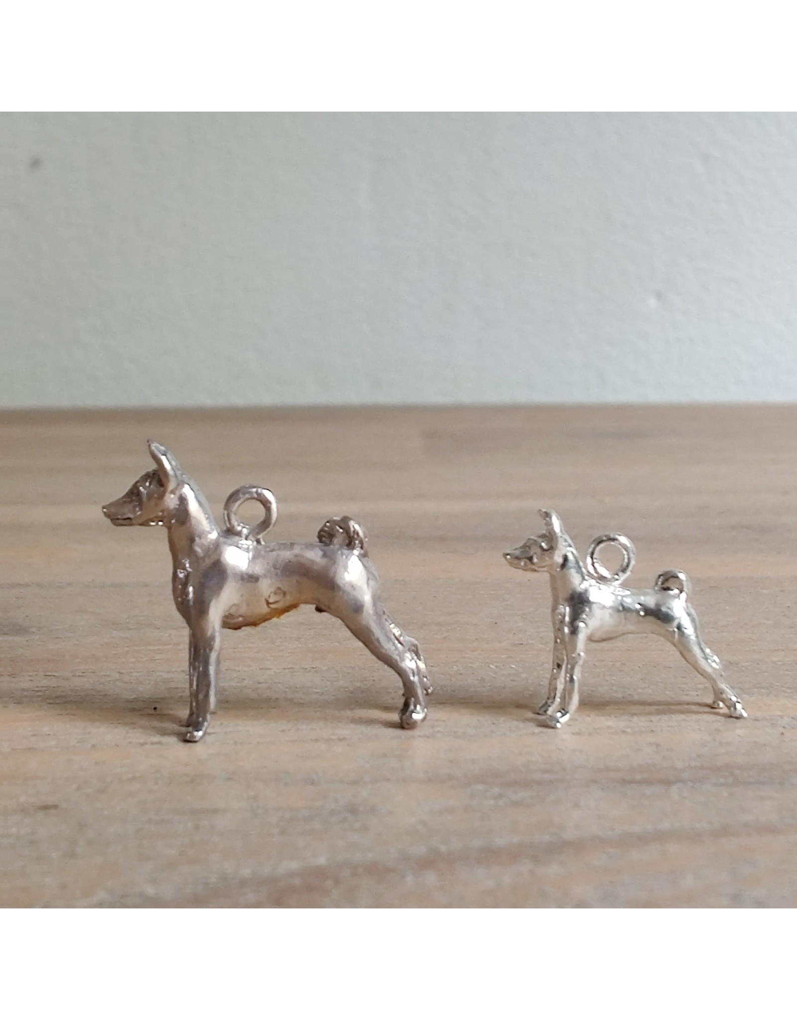 Handmade by Hanneke Weigel Zilveren Basenji