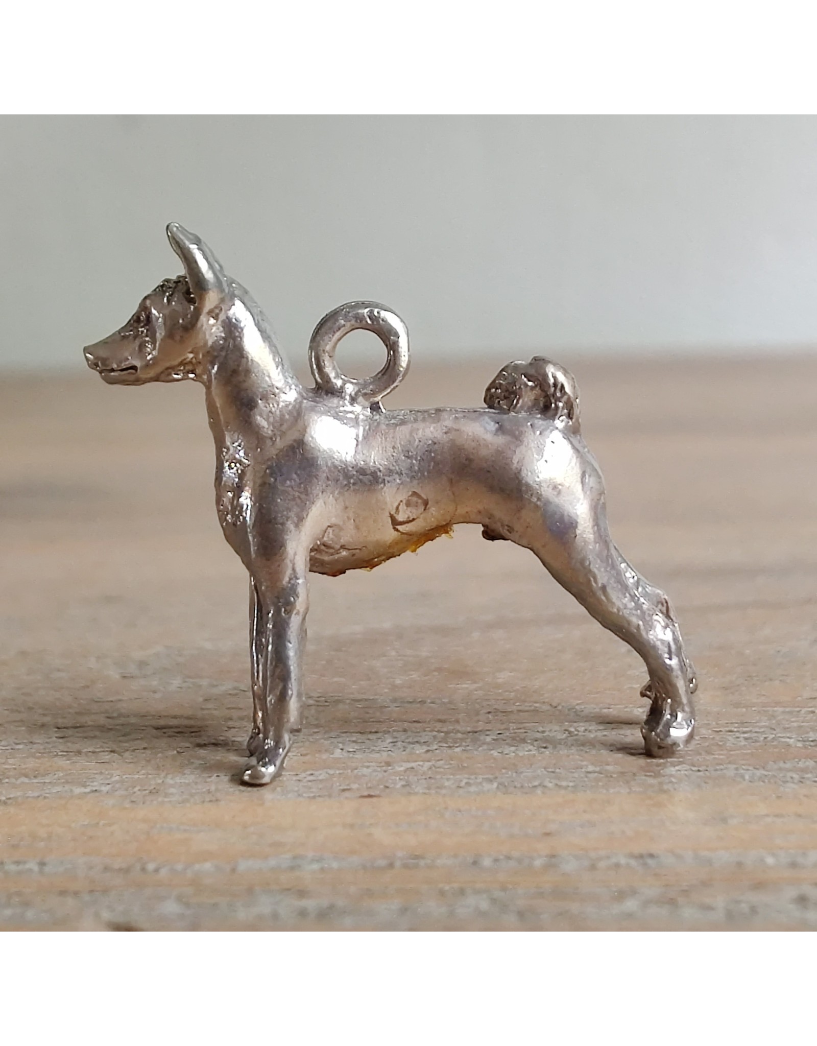 Handmade by Hanneke Weigel Zilveren Basenji