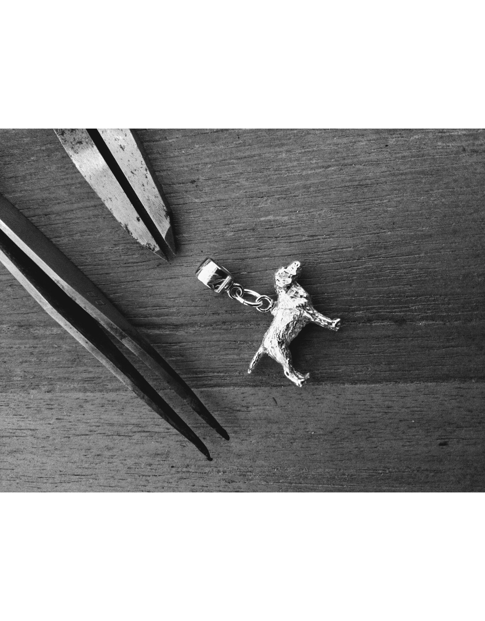 Handmade by Hanneke Weigel Herinnerings sieraad zweedse lappenhond- Hou dierbare herinneringen dichtbij