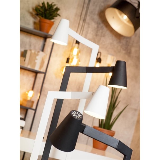 It's about RoMi Vloerlamp Biarritz wit of zwart | It's about RoMi