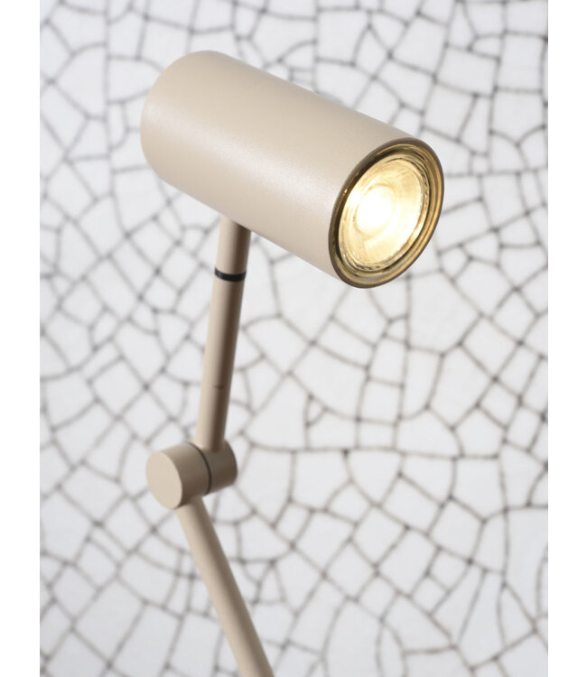 Vloerlamp Montreux in twee mooie kleuren