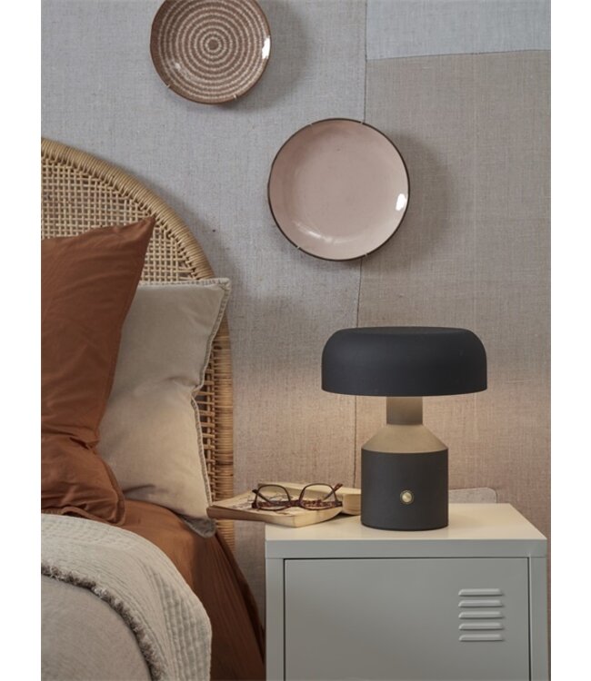 It's about RoMi tafellamp Porto in zwart, terra of zand