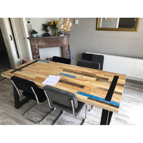 Tolhuijs Design Upcycle Pallethout Eettafel ABLE met Trapezium Onderstel