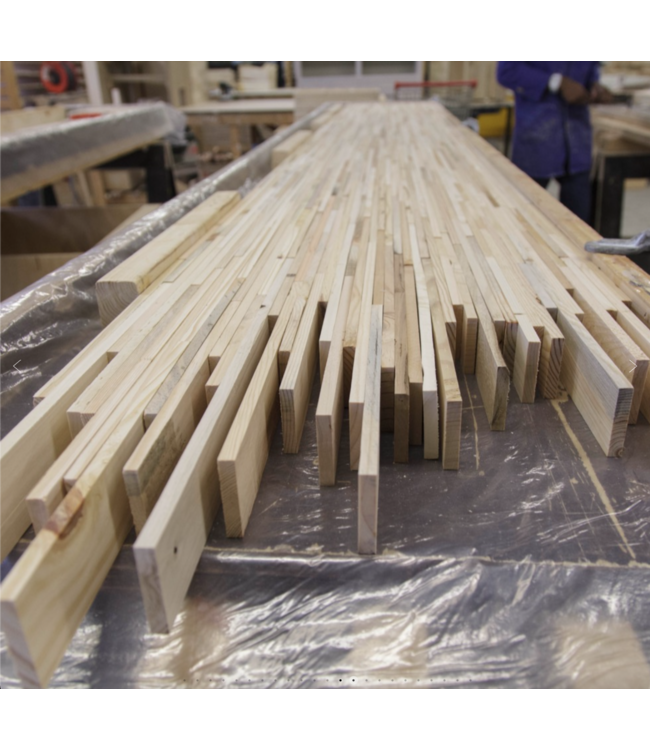 Upcycle Pallethout Eettafel ABLE met Trapezium Onderstel