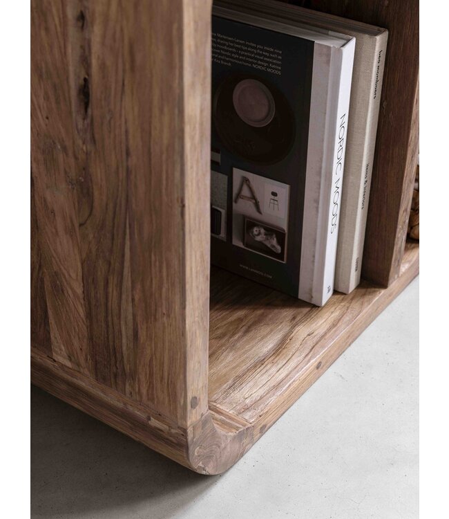 Must Living boekenrek Corso