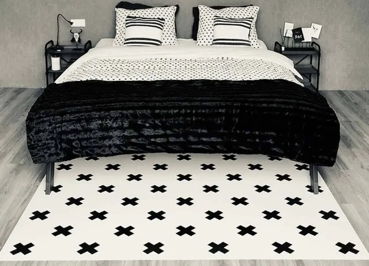 Vinyl rug | Kriss Kross, White with black crosses Vinyl rug | Kriss Kross, White with black crosses