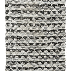 Nordal Vloerkleed Triangle grijs/zwart 150 x 70