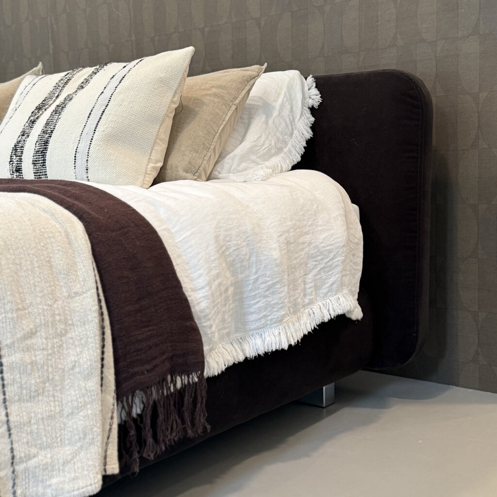 Maurits Boxspring Boogie  stof donker bruin "Etalage model"