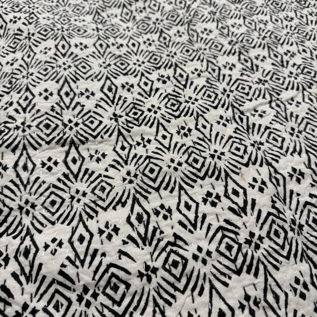 Maurits Plaid Pedda zwart/wit 230 x 260