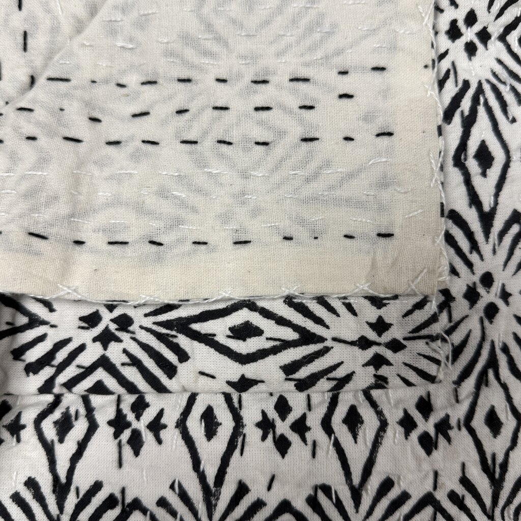 Maurits Plaid Pedda zwart/wit 230 x 260