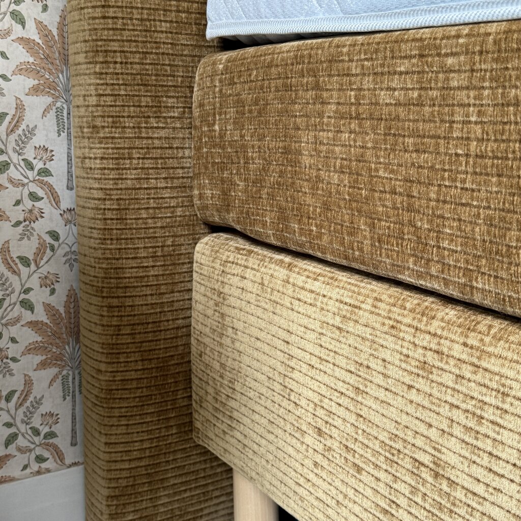 Maurits Showroommodel boxspring Naos