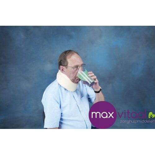 Drinkbeker met neusuitsparing Drinkbeker met neusuitsparing