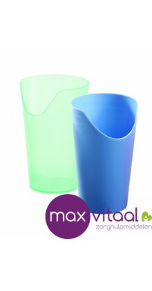 Drinkbeker met neusuitsparing