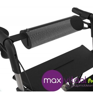 Nettasje tussen de handvatten server rollator