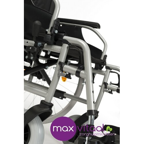 D100   transport rolstoel