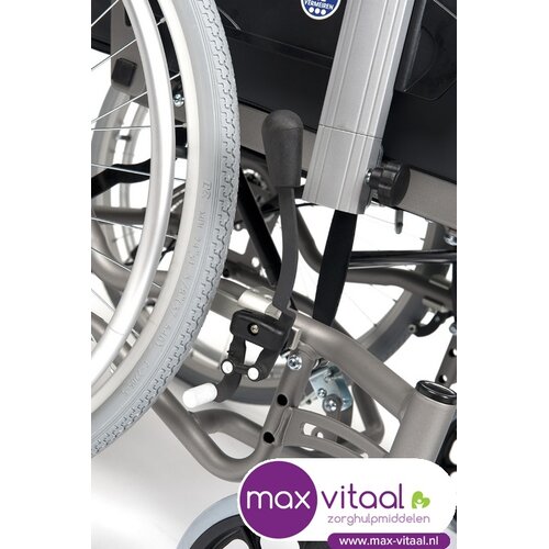 Inovys Comfortabele kantelrolstoel - manueel verstelbaar