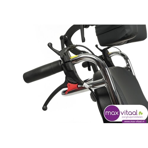 Inovys Comfortabele kantelrolstoel - manueel verstelbaar