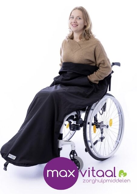 Belieff Rolstoel deken met Voetenzak – Fleece – Dubbel gevoerd – Zwart Belieff Rolstoel deken met Voetenzak – Fleece – Dubbel gevoerd – Zwart