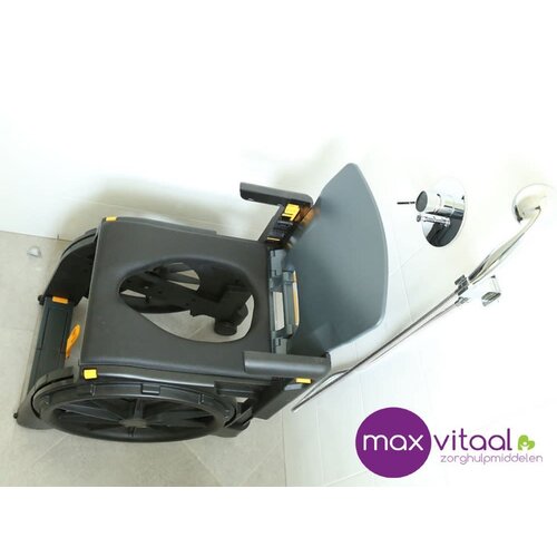 WheelAble  douche/toilet vouwrolstoel