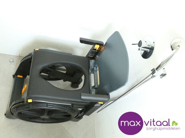 WheelAble  douche/toilet vouwrolstoel