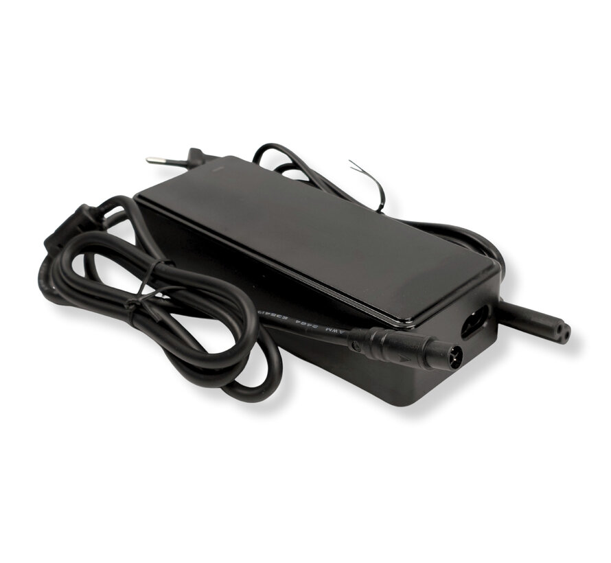 Acculader STC-8127LC